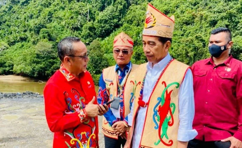 Deddy Sitorus: Jokowi dan Prosesi Injak Kepala Kerbau, Polemik yang Tak Ada Habisnya