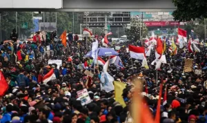 Demo Hari Ini: Berita Terkini dari Berbagai Penjuru Dunia