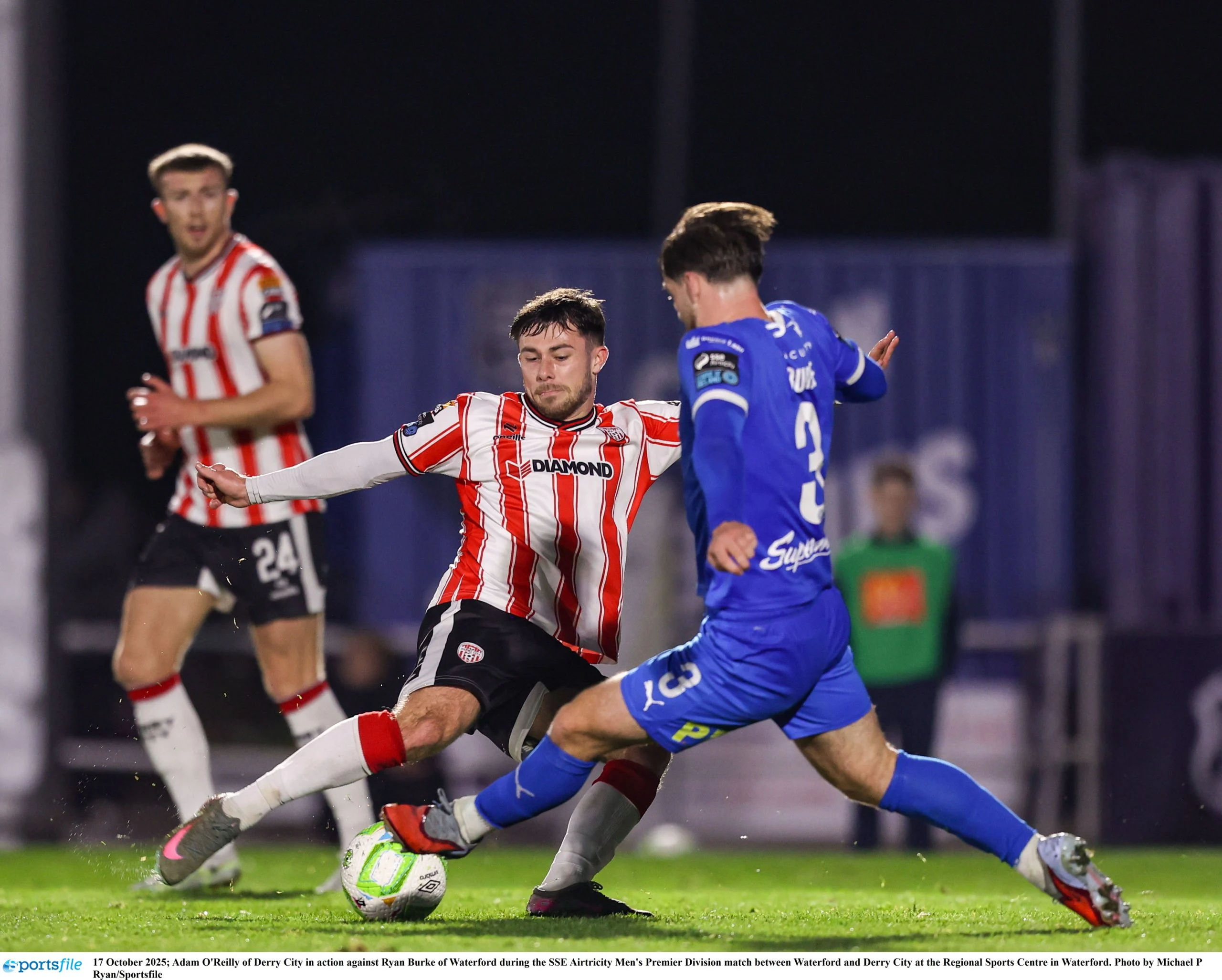 Derry City Terpuruk, Waterford FC Menang 4-2 di Brandywell