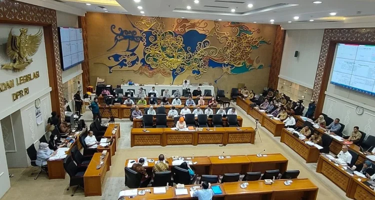 Dewan Perwakilan Rakyat (DPR) dan Pemerintah Sepakat untuk Membentuk Pusat Finansial Internasional Indonesia (PFII)