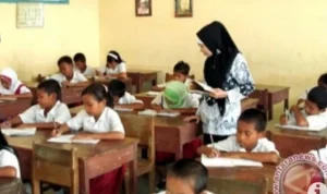Dunia Pendidikan Terancam: Dosen Menghadapi Tantangan Mulai dari Gaji Rendah Hingga Pelecehan