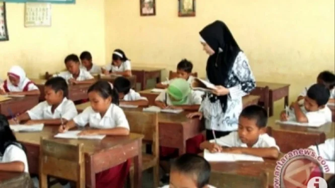 Dunia Pendidikan Terancam: Dosen Menghadapi Tantangan Mulai dari Gaji Rendah Hingga Pelecehan