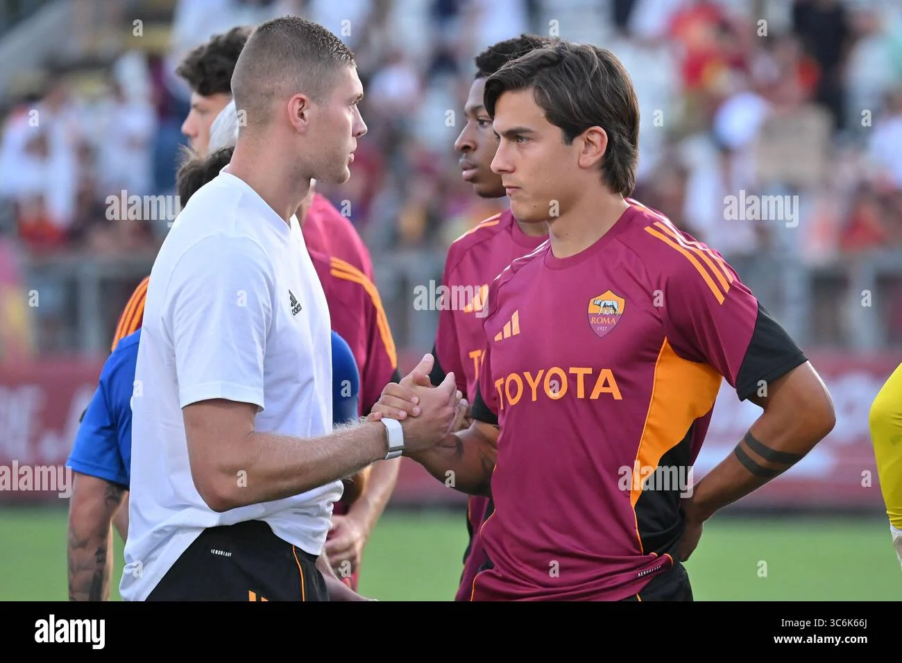 Dybala dan Dovbyk Tampil Gemilang, AS Roma Siap untuk Musim Baru