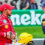 F1 Live: Verstappen dan Hamilton Saling Serang, Sementara Domenicali Bertahan pada Regulasi 2026