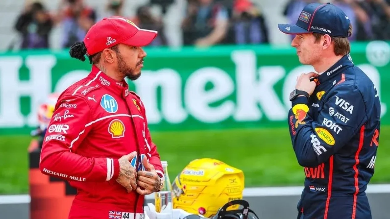 F1 Live: Verstappen dan Hamilton Saling Serang, Sementara Domenicali Bertahan pada Regulasi 2026