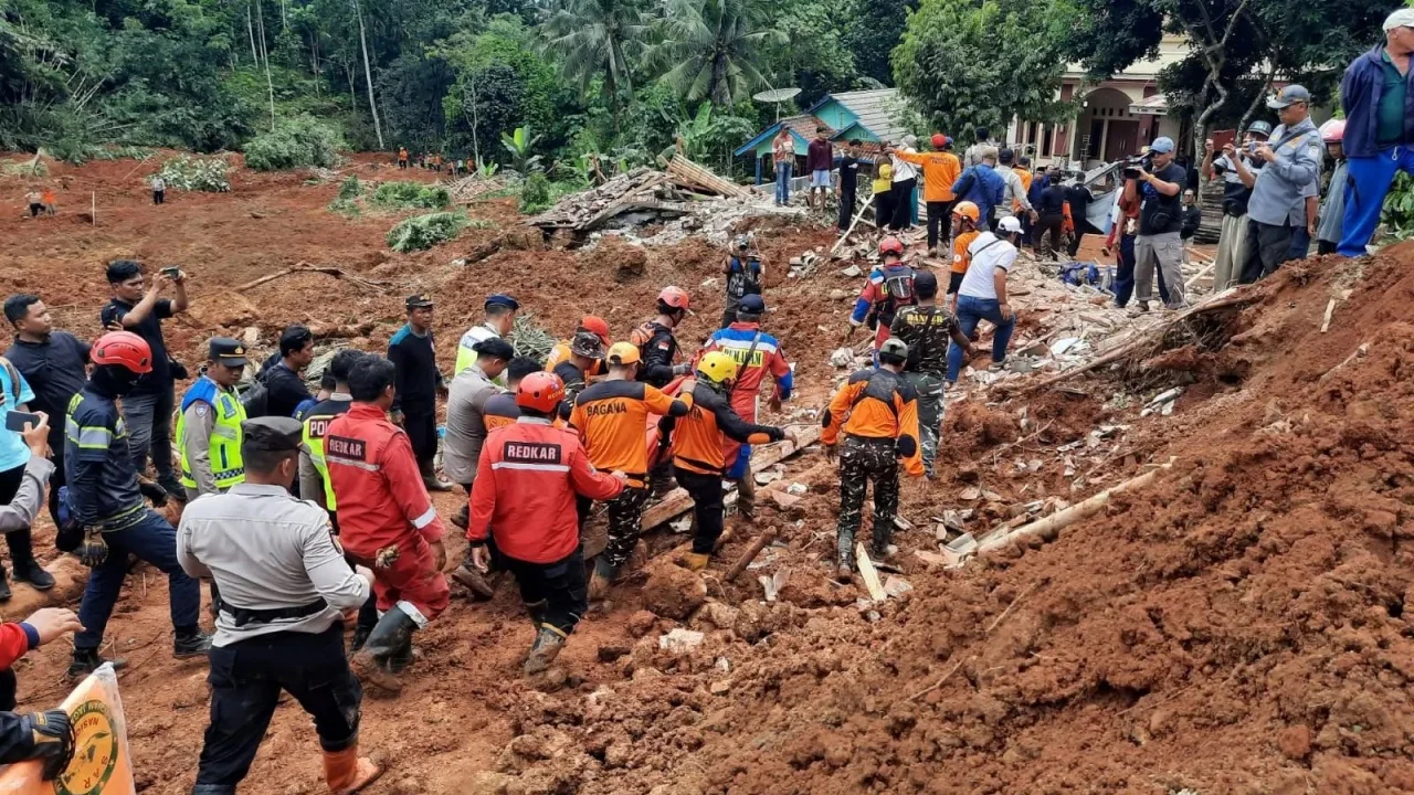 Gempa Palu: Puluhan Ribu Orang Masih Hilang dan Pemulihan Pasca Bencana