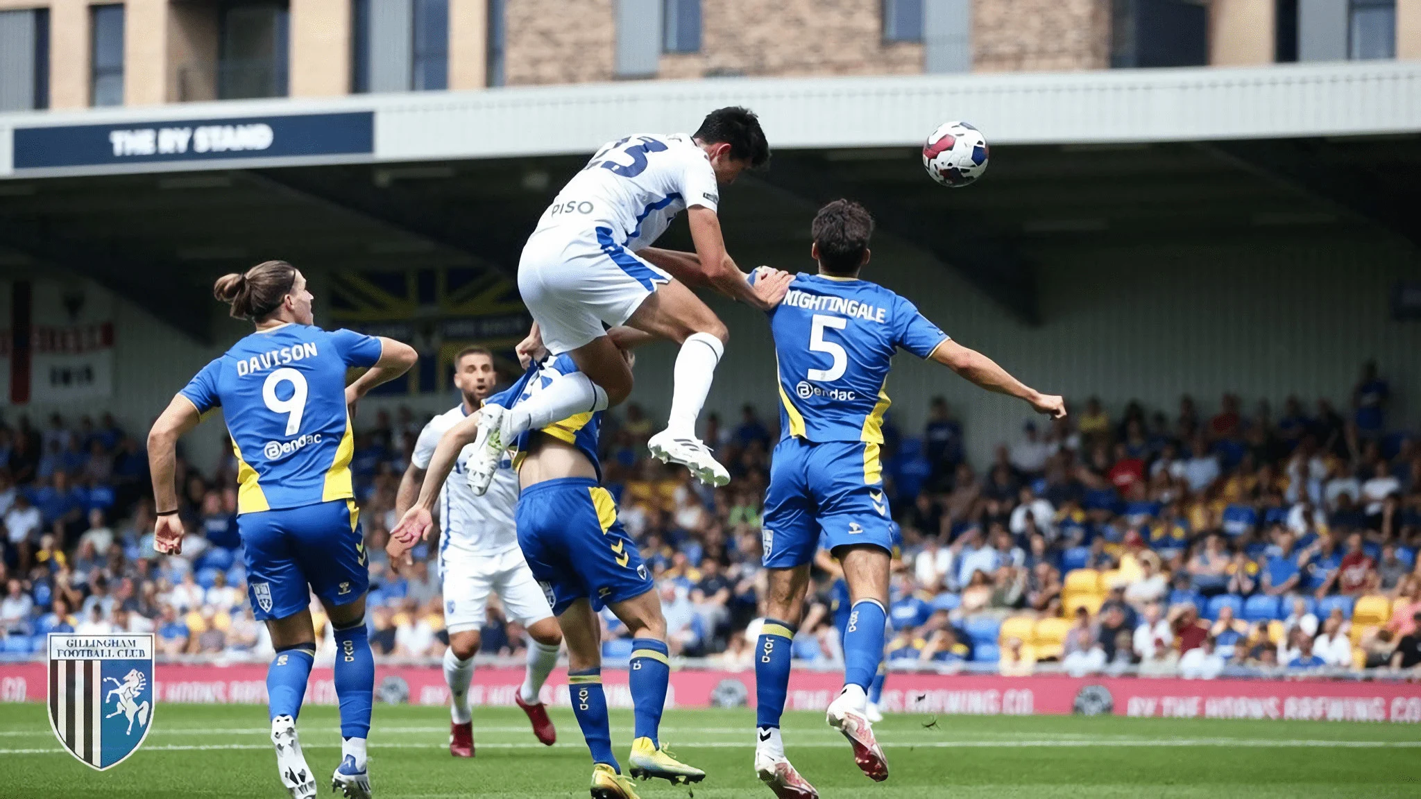Gillingham Menang 1-0 Atas Millwall, Elkan Baggott Tampil Solid