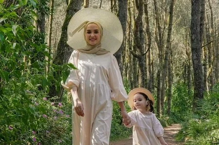 Hamidah Rachmayanti dan Meisya Siregar Berbagi Cerita Mencekam Anaknya Terseret Ombak di Bali