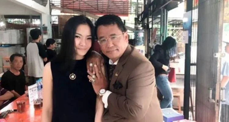 Hotman Paris: Dari Kasus Besar hingga Kehidupan Pribadi yang Tak Biasa