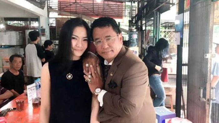 Hotman Paris: Dari Kasus Besar hingga Kehidupan Pribadi yang Tak Biasa