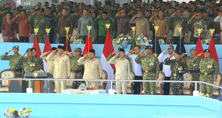 HUT Bhayangkara ke-80: Presiden Prabowo Beri Tanda Kehormatan dan Mahasiswa UI Gelar Aksi
