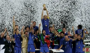 Italia Rayakan Kemenangan Piala Dunia 2006, Sementara Tim Asia Mengalami Kekacauan