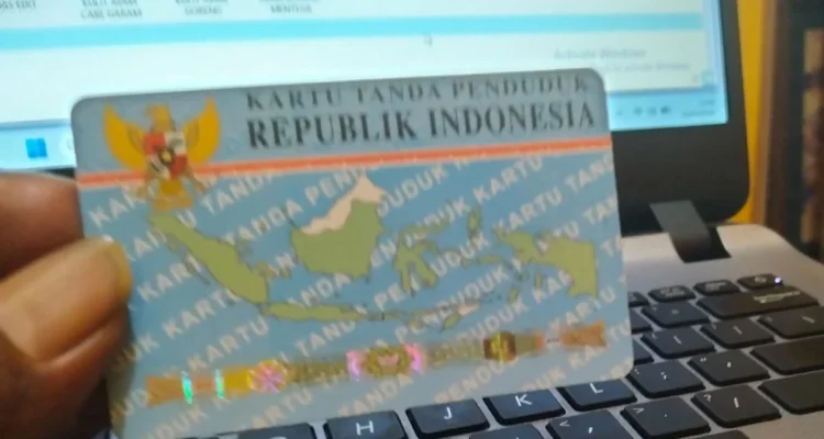 Kartu Tanda Penduduk Elektronik (KTP-el): Syarat dan Cara Penggantian