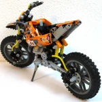 Kebangkrutan dan Kepulihan: Kisah LEGO dan KTM