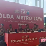 Konferensi Pers Polda Metro Jaya: Puluhan Brimob Bersenjata Jaga Acara