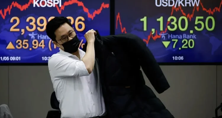 KOSPI Anjlok 4,5% Setelah Selloff Saham AI, Samsung dan SK Hynix Terjun Bebas