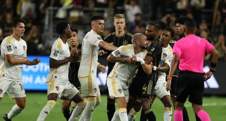 LA Galaxy Siap Hadapi LAFC di El Tráfico