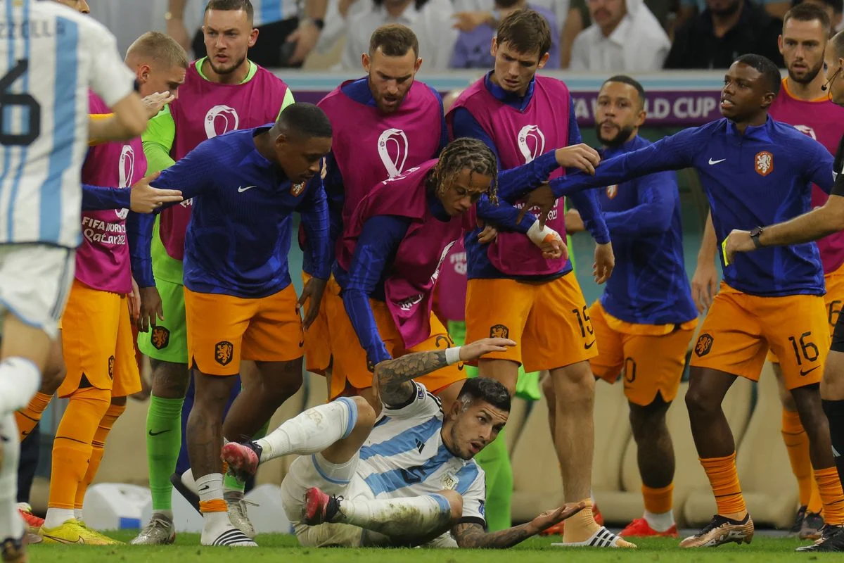 Leandro Paredes di Tengah Kontroversi: Argentina Dikecam Setelah Kalah dari Spanyol di Piala Dunia