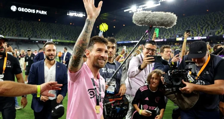 Lionel Messi: Magis di Lapangan dan Kehidupan Pribadi yang Menginspirasi