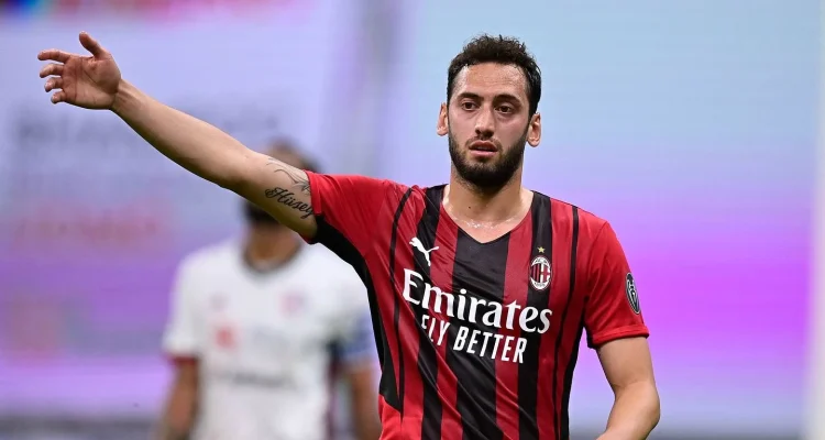 Lisandro Martínez Diburu AC Milan: Apakah Masa Depannya di Manchester United Akan Berakhir?