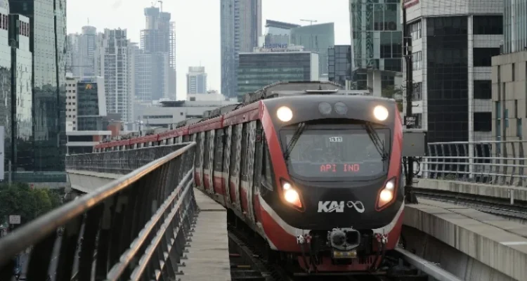 LRT Jabodebek: Solusi Mobilitas Masyarakat dengan Program Edukasi dan Transportasi Ramah Lingkungan