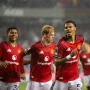 Manchester United Incar Manu Koné dan Crysencio Summerville