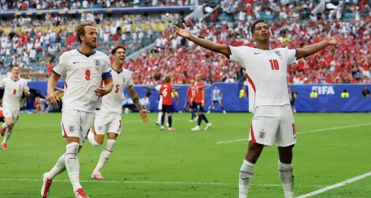 Martinez dan Bellingham Bawa Argentina dan Inggris ke Semifinal Piala Dunia