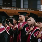 Masa Depan Pendidikan di Era AI: Beasiswa, Kampus Terbaik, dan Tradisi Wisuda