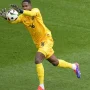 Mike Maignan Pimpin Pencarian Golden Glove di Piala Dunia 2026