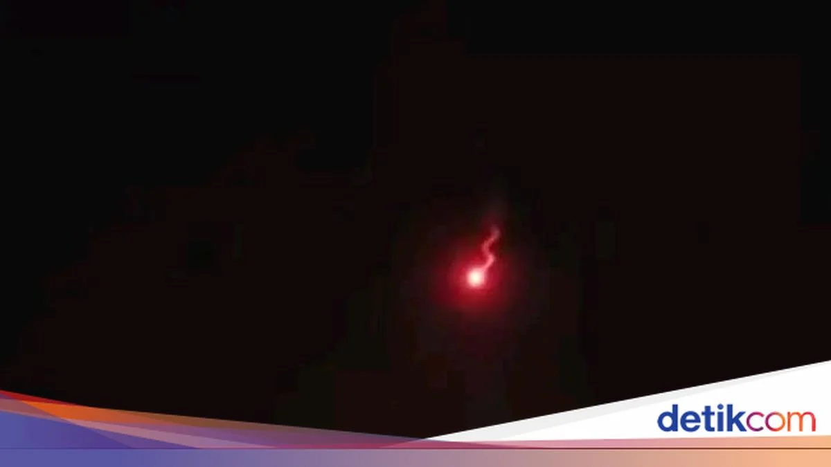 Misteri Fenomena Meteor Jatuh di Cirebon Terungkap