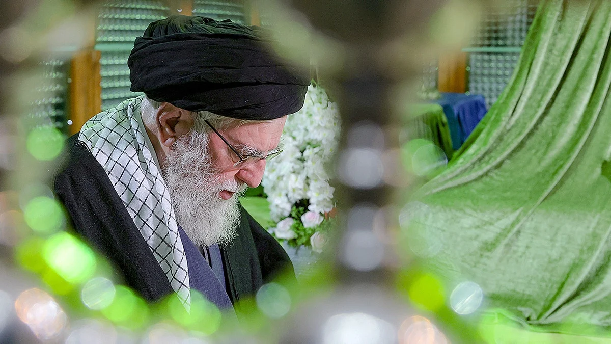Mojtaba Khamenei Tidak Hadiri Pemakaman Ayahnya, Ali Khamenei, karena Alasan Keamanan