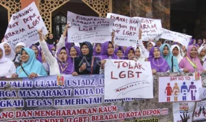 MUI Desak Pemerintah Indonesia untuk Tolak Gerakan LGBT