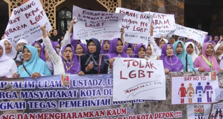 MUI Desak Pemerintah Indonesia untuk Tolak Gerakan LGBT