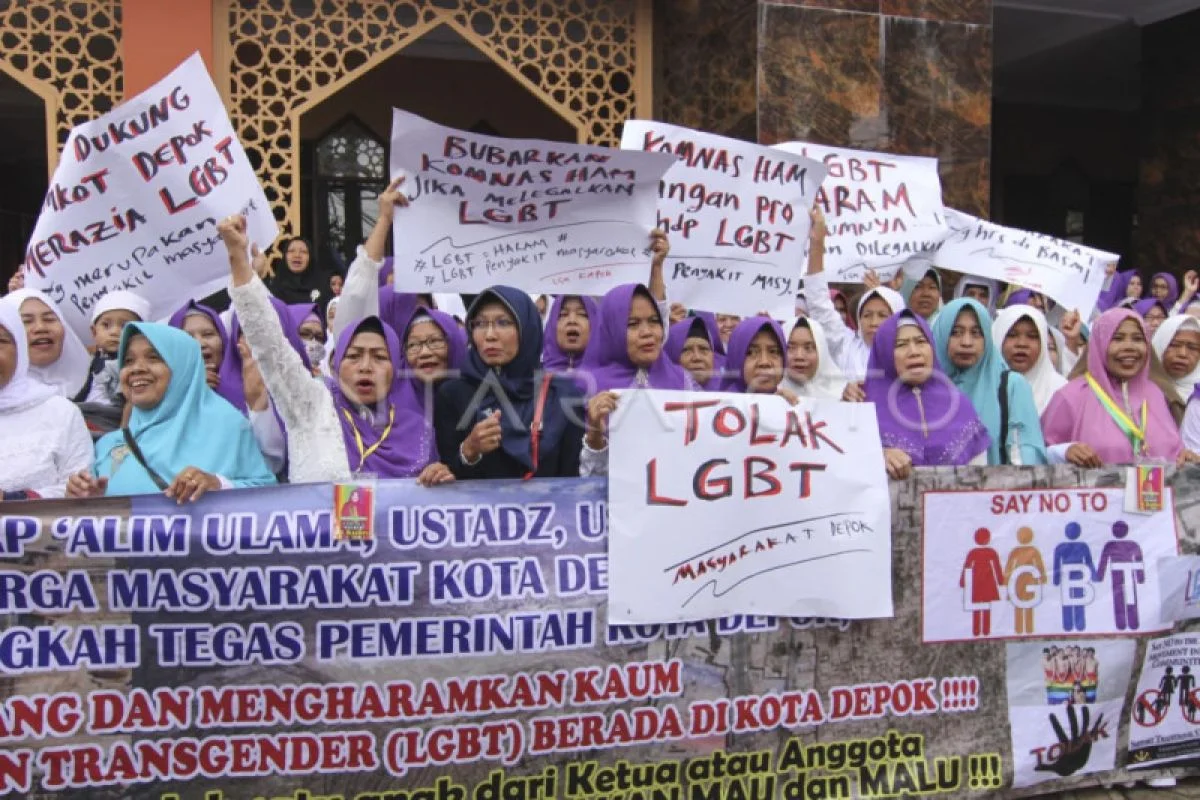 MUI Desak Pemerintah Indonesia untuk Tolak Gerakan LGBT