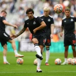 Newcastle United Hadapi Persaingan Sengit untuk Pemain AC Milan