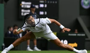 Novak Djokovic Capai Babak Ketiga Wimbledon dengan Mengalahkan Stefanos Tsitsipas