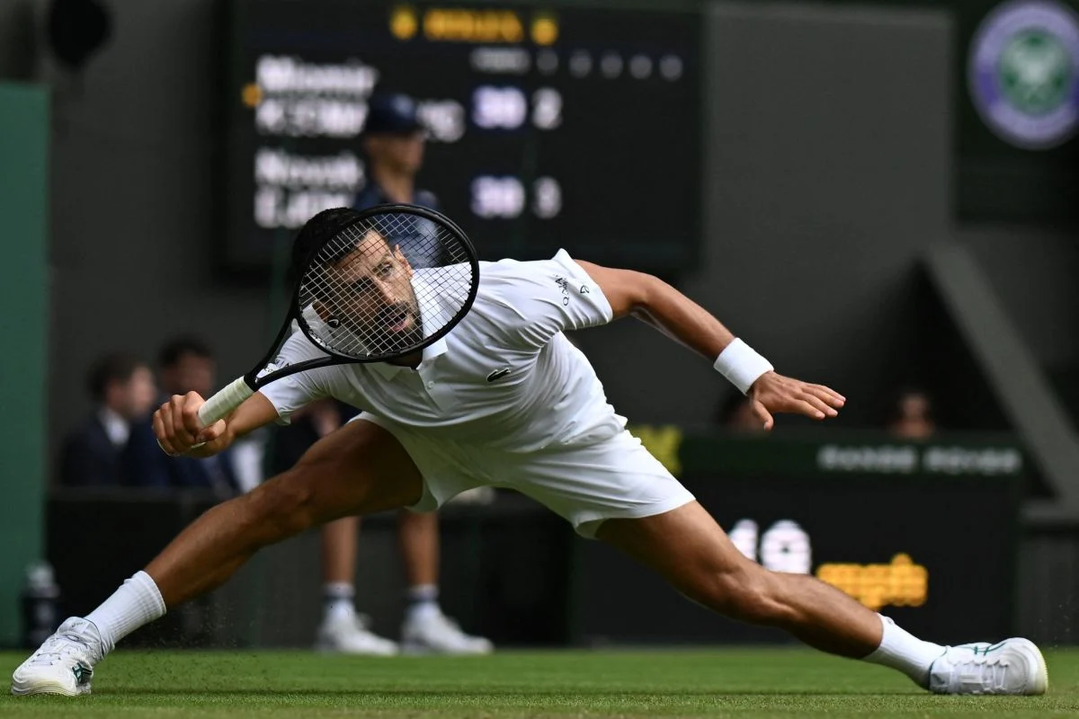 Novak Djokovic Capai Babak Ketiga Wimbledon dengan Mengalahkan Stefanos Tsitsipas