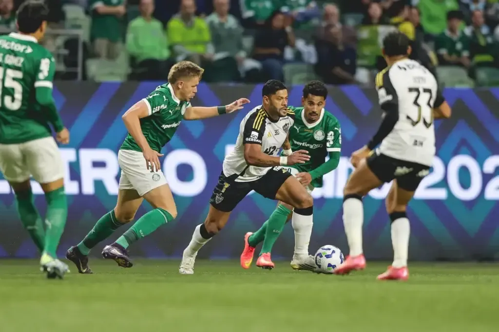 Palmeiras Siap Tandingi Atlético-MG dengan Skema Tiga Bek