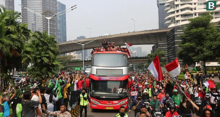 Parade dan Perayaan: Dari Kemenangan Sepak Bola Hingga Tradisi Shinto