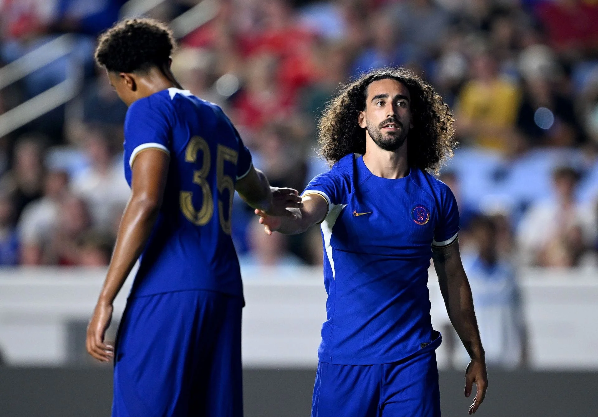 Pep Chavarria dan Marc Cucurella: Dua Bek Kiri yang Membuat Heboh Dunia Sepak Bola