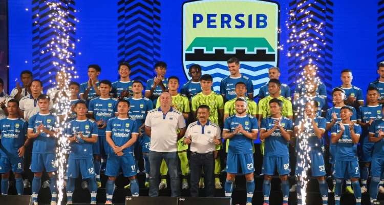 Persib Bandung Siap Menghadapi Musim Baru dengan Pemain Baru dan Staf Kepelatihan yang Kuat