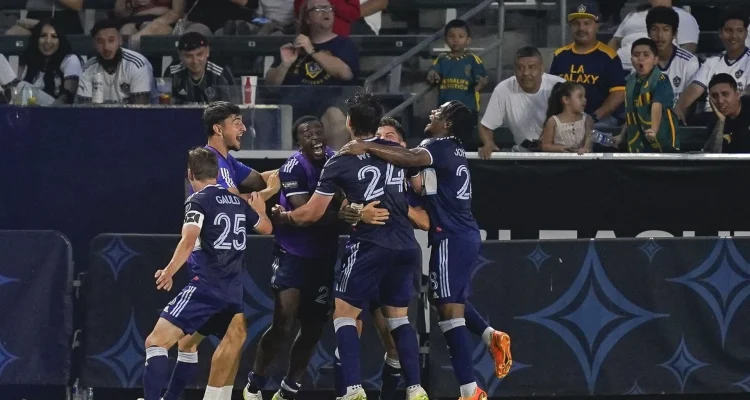 Pertandingan MLS Antara Chicago Fire dan Vancouver Whitecaps Ditunda Akibat Kabut Asap