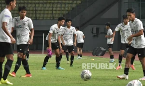 Pertandingan Persahabatan Seru: Dari Ajax hingga Timnas Indonesia U-17