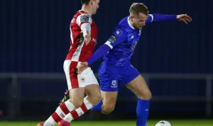 Pertandingan Sengit Waterford FC vs St Patrick's: Aidan Keena Menyelamatkan Posisi dengan Gol Penalti