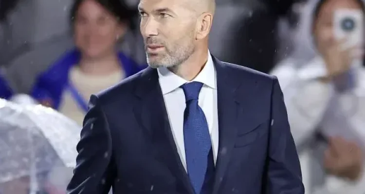 Piala Dunia 2026: Zinedine Zidane Siap Menggantikan Didier Deschamps sebagai Pelatih Tim Nasional Prancis