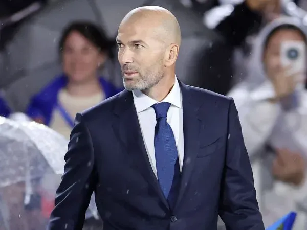 Piala Dunia 2026: Zinedine Zidane Siap Menggantikan Didier Deschamps sebagai Pelatih Tim Nasional Prancis