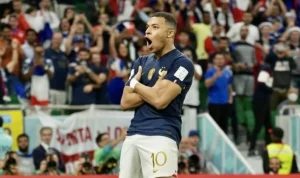 Prancis Pimpin dengan Gaya, Mbappe Cetak Dua Gol saat Mengalahkan Swedia