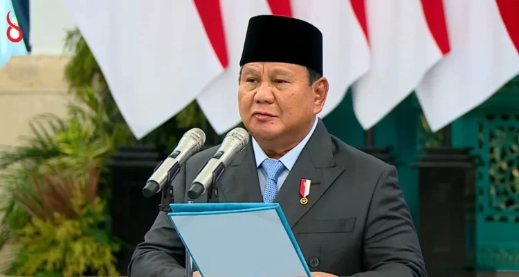 Presiden Prabowo Subianto Lantik Donny Ermawan sebagai Gubernur Universitas Republik Indonesia