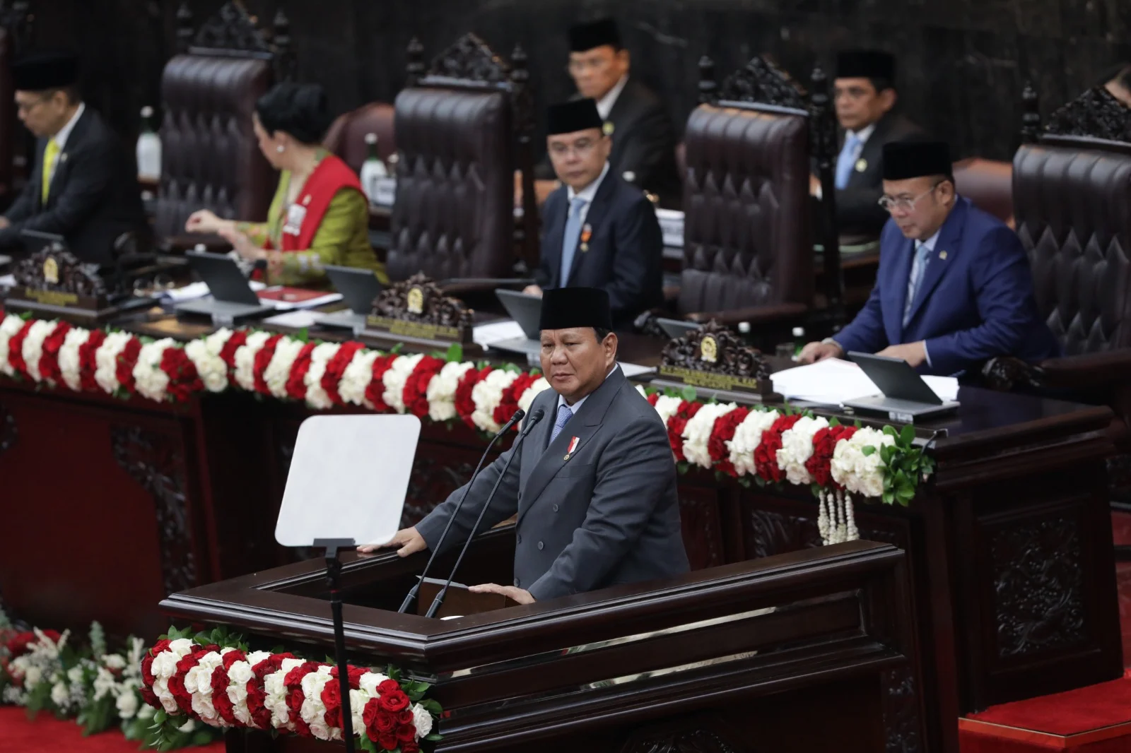 Presiden Prabowo Subianto Terbitkan Perpres 42 Tahun 2026, Naikkan Tunjangan Kinerja TNI dan Pegawai Kemhan