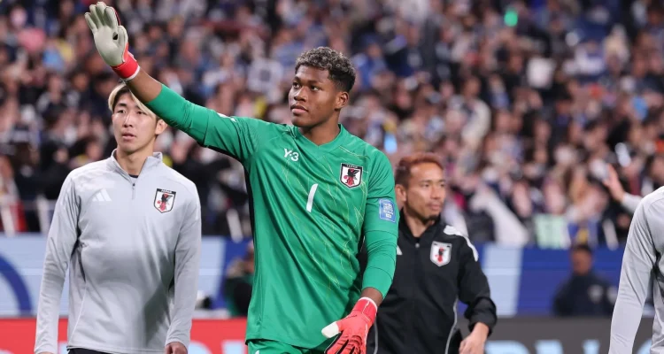 PSG Incar Kiper Jepang Zion Suzuki, Juventus Jadi Pesaing Serius